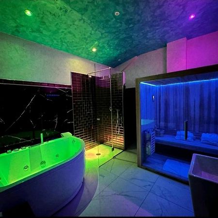 Setteabbracci Suite & Apartments Бароніссі Екстер'єр фото