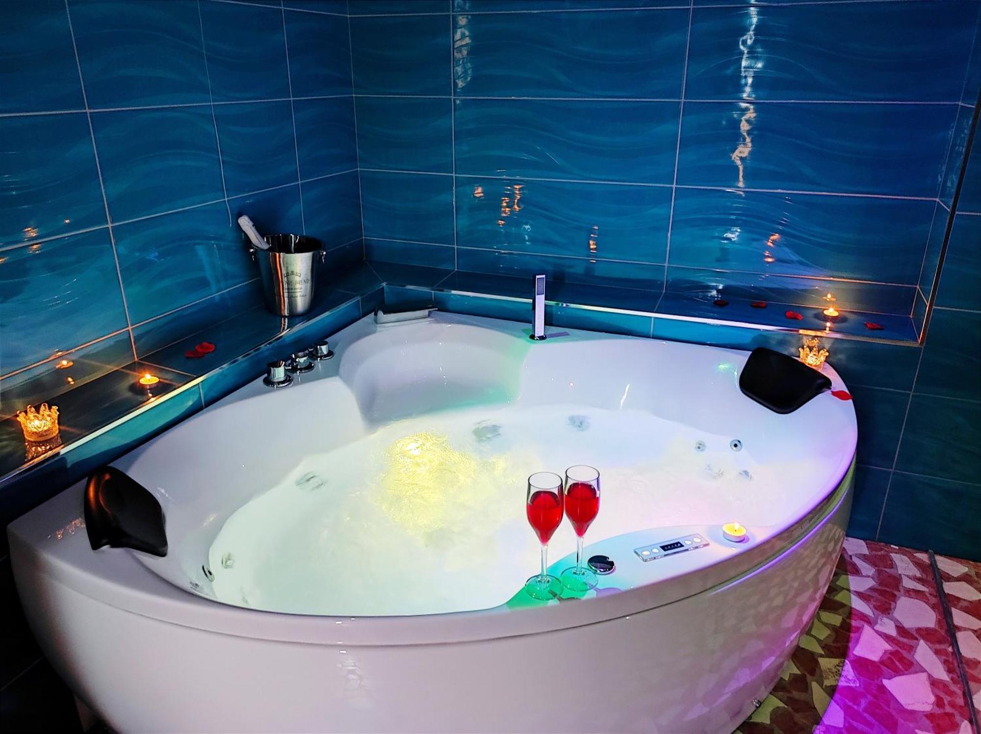 Setteabbracci Suite & Apartments Бароніссі Екстер'єр фото